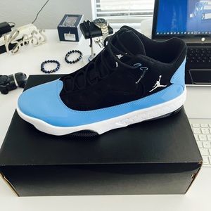 Jordan air max aura 2